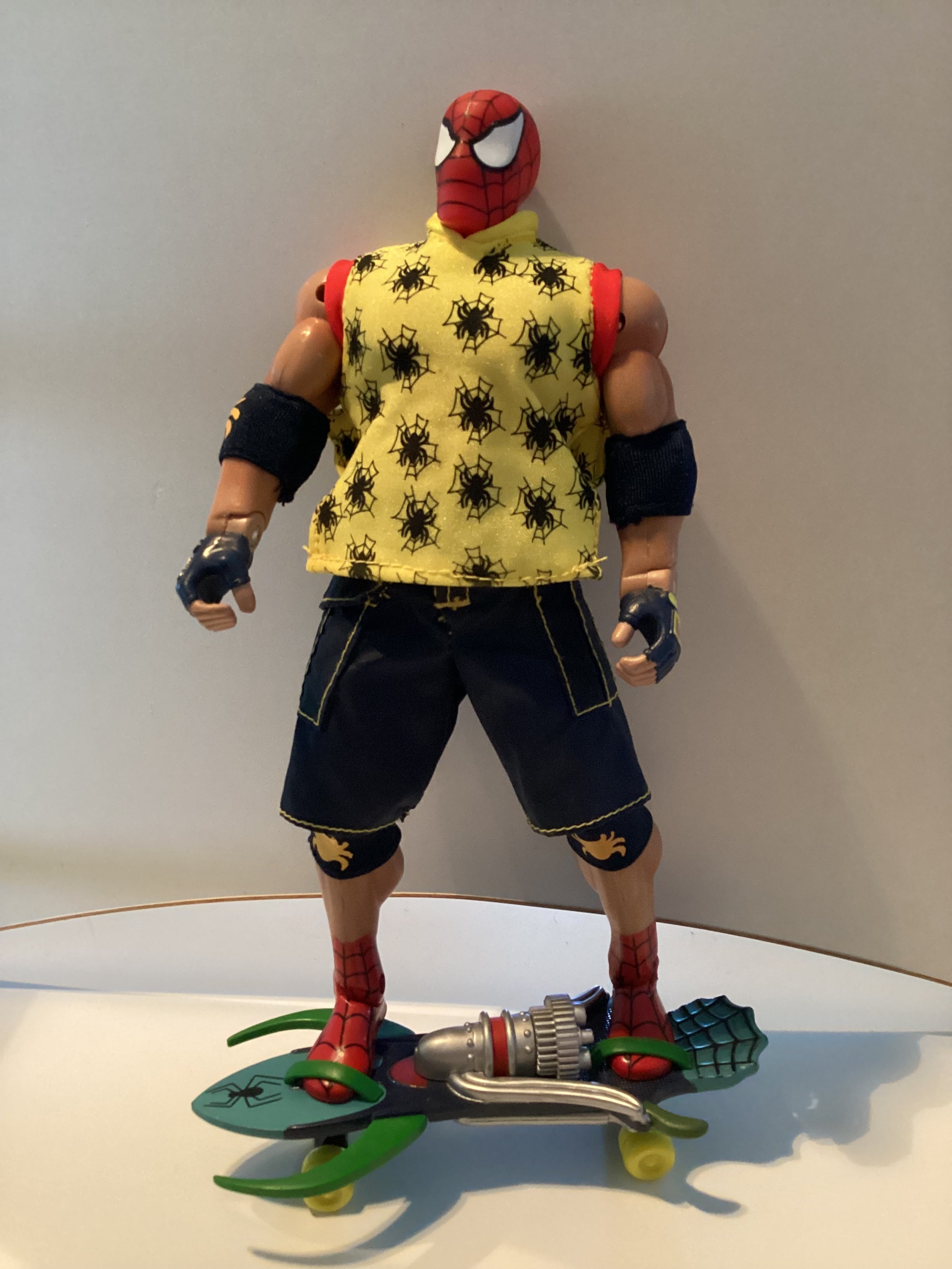 2003 Toy Biz Adventure Hero Skatebord Figure